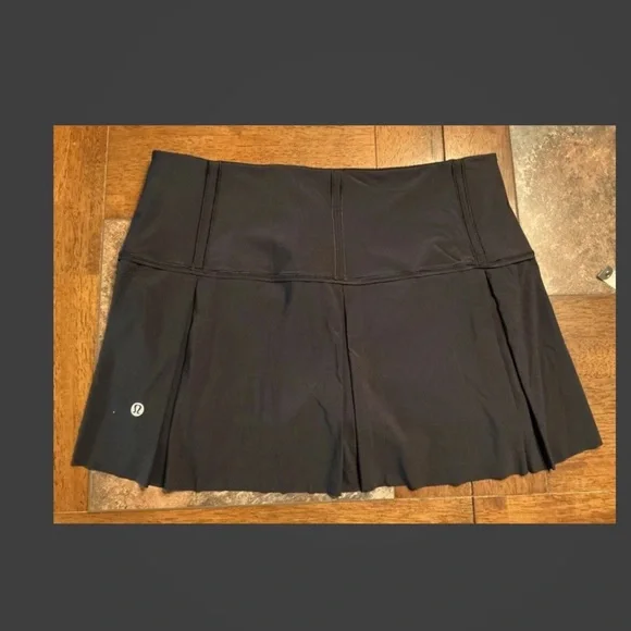 Lululemon women’s size 8 Black Athletic Tennis Skort - Picture 1 of 9